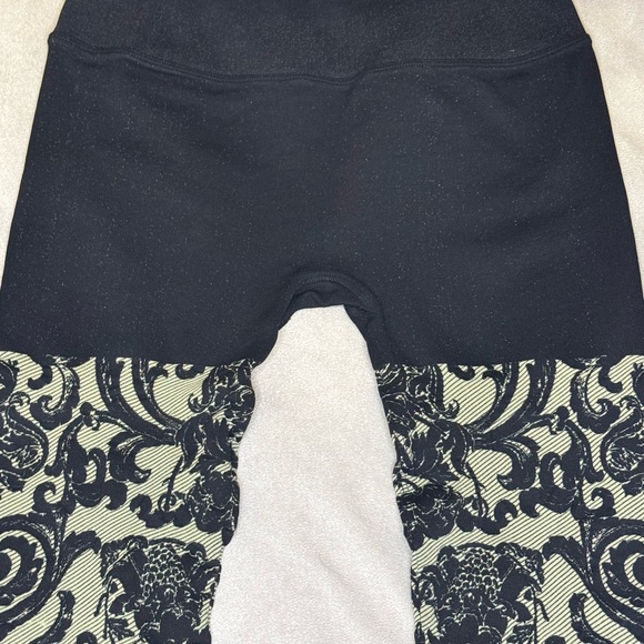 NUX Olive Green Leggings w/ Black detail Size M – New w/o Tag - Picture 4 of 8